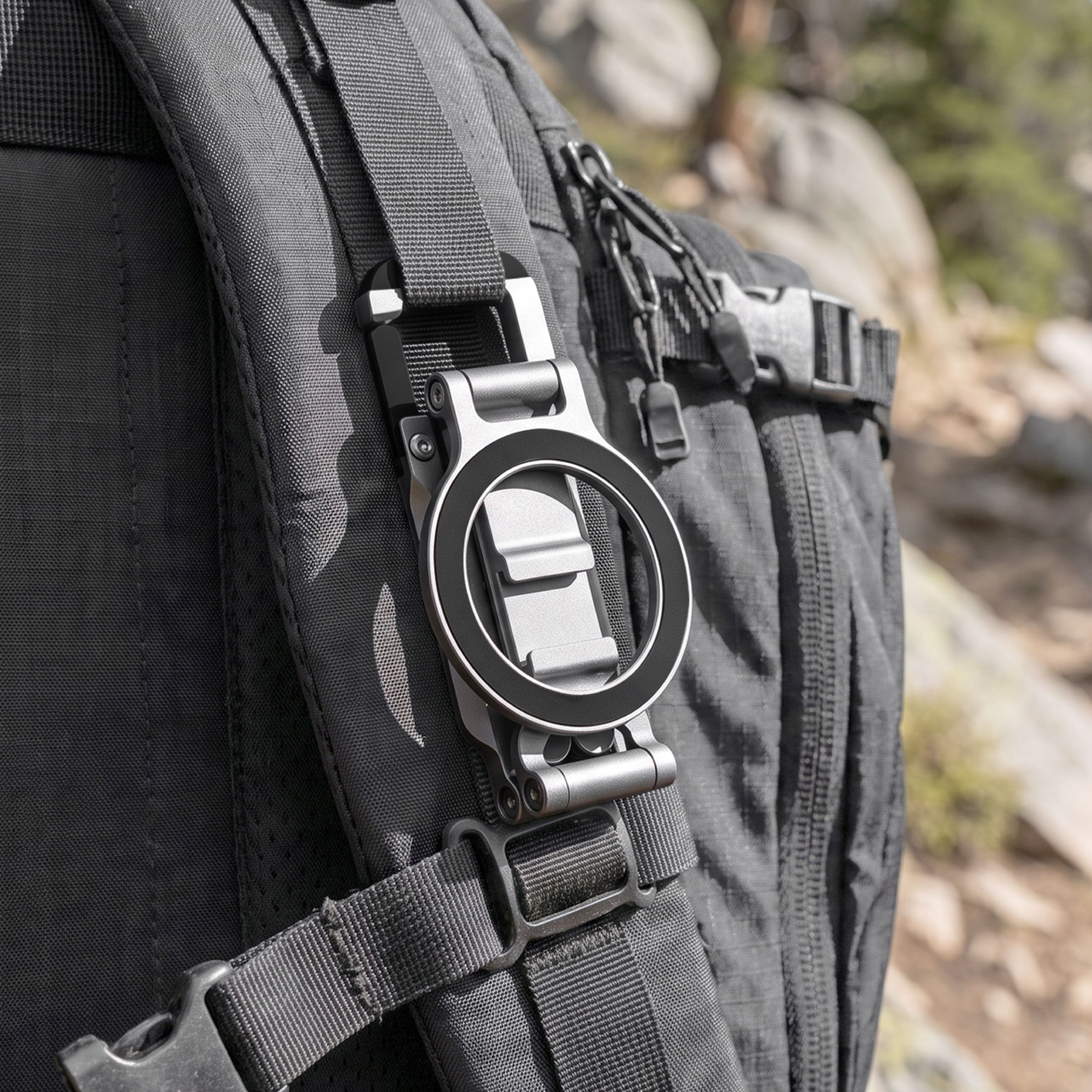 HUB Vantage 2 登山扣磁吸支架